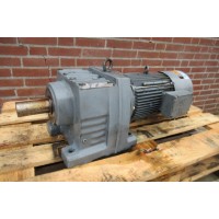 61 RPM 5,5  kW Asmaat 50 mm, brake. Used.